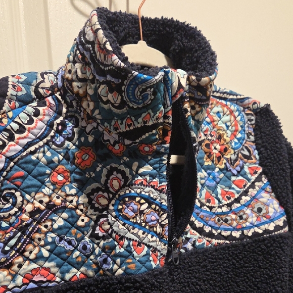 Vera Bradley Tops - Vera Bradley Navy Sherpa Pullover with Multicolor Quilted Yoke